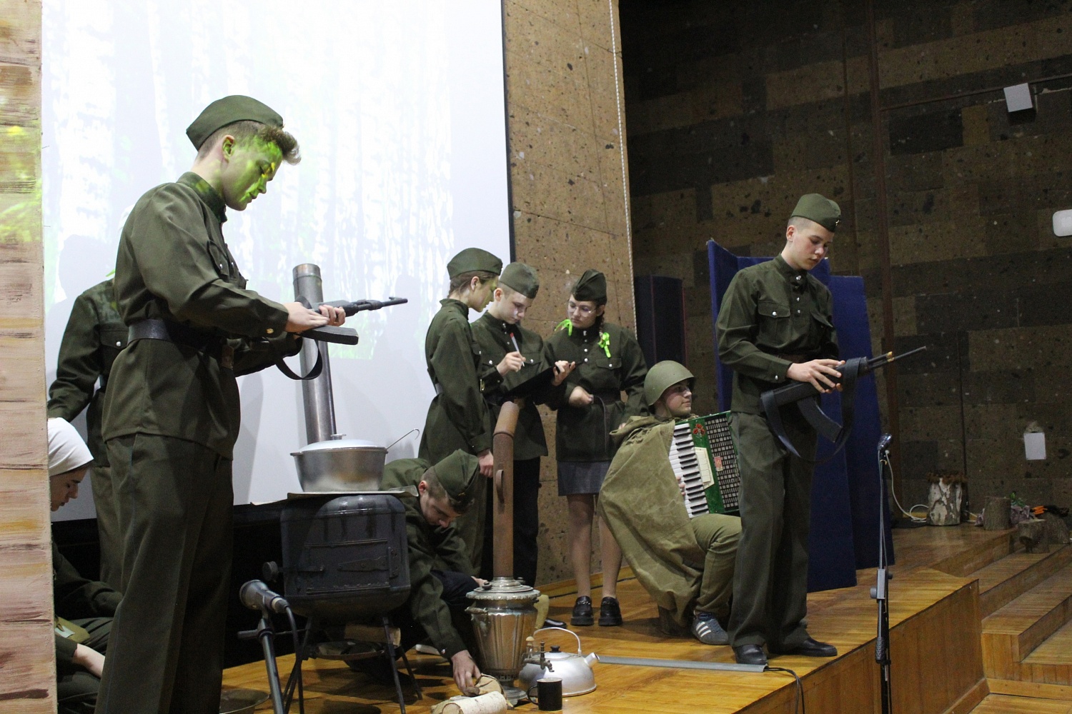 Итоги областного конкурса инсценированной песни военных лет «Песня – спутница Победы»